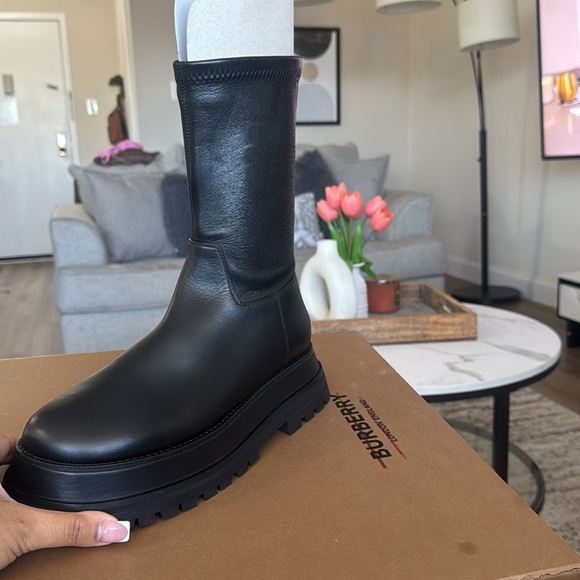 Burberry Women’s Boots - Picture 5 of 5